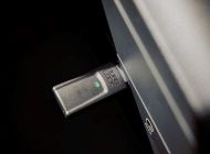 Adaptor CarPlay QUAD LOCK Wireless CarPlay Mini