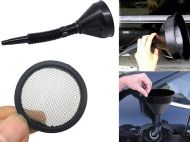 Μαύρο πλαστικό χωνί με εύκαμπτο σωλήνα για καύσιμα, λάδια, νερό με ενσωματωμένο φίλτρο 36cm